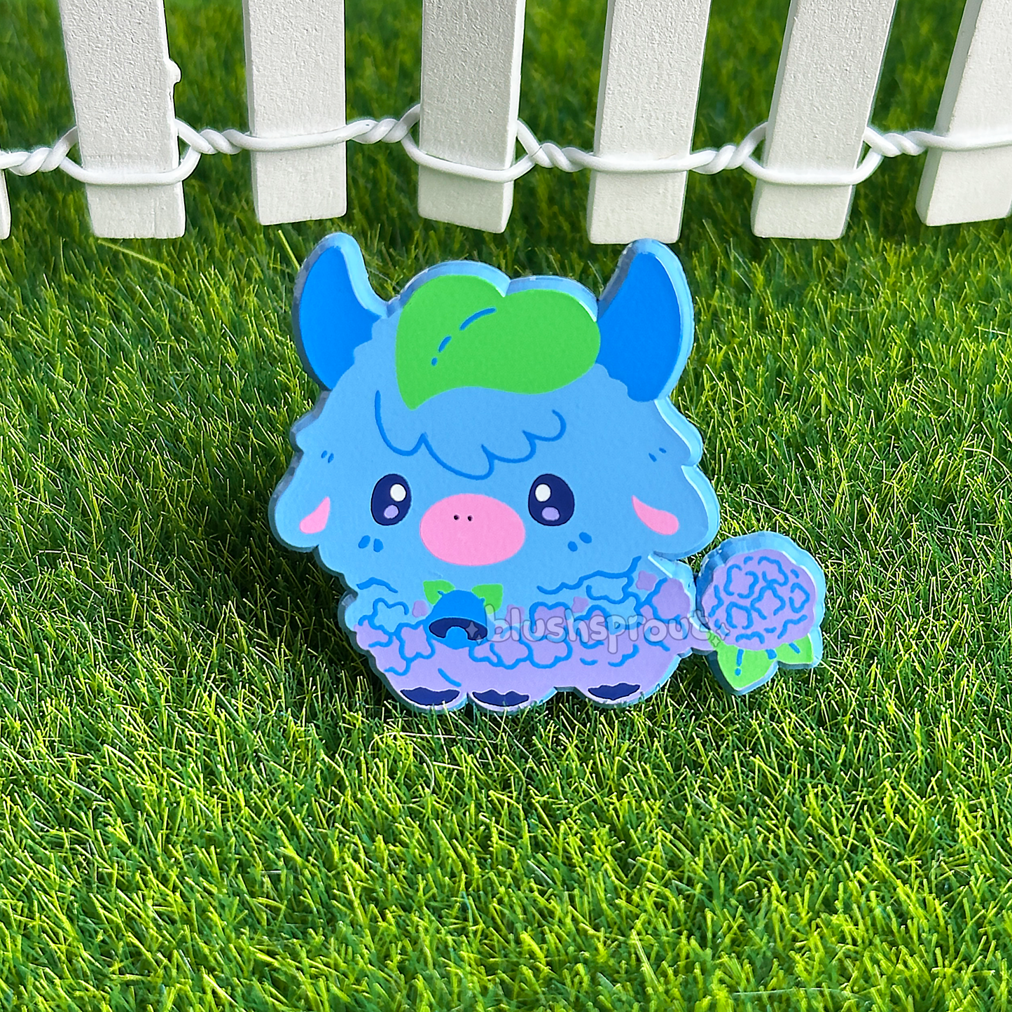 Mooquet: Hydrangea Cow Dyed Enamel Pin