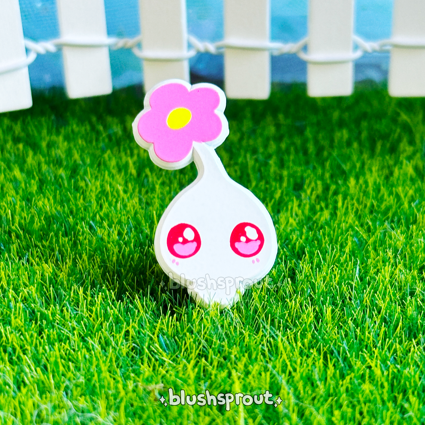 [PIKMIN] White Pikmin Dyed Enamel Pin